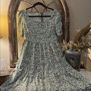 H&M Sage Green Floral Puff-Sleeve Maxi Dress